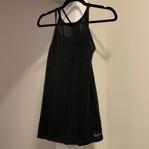 Nike strappy workout tanktop black